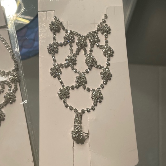 Set of 2 barefoot sandals 1 beaded 1 rhinestone NEW in package - Picture 8 of 8